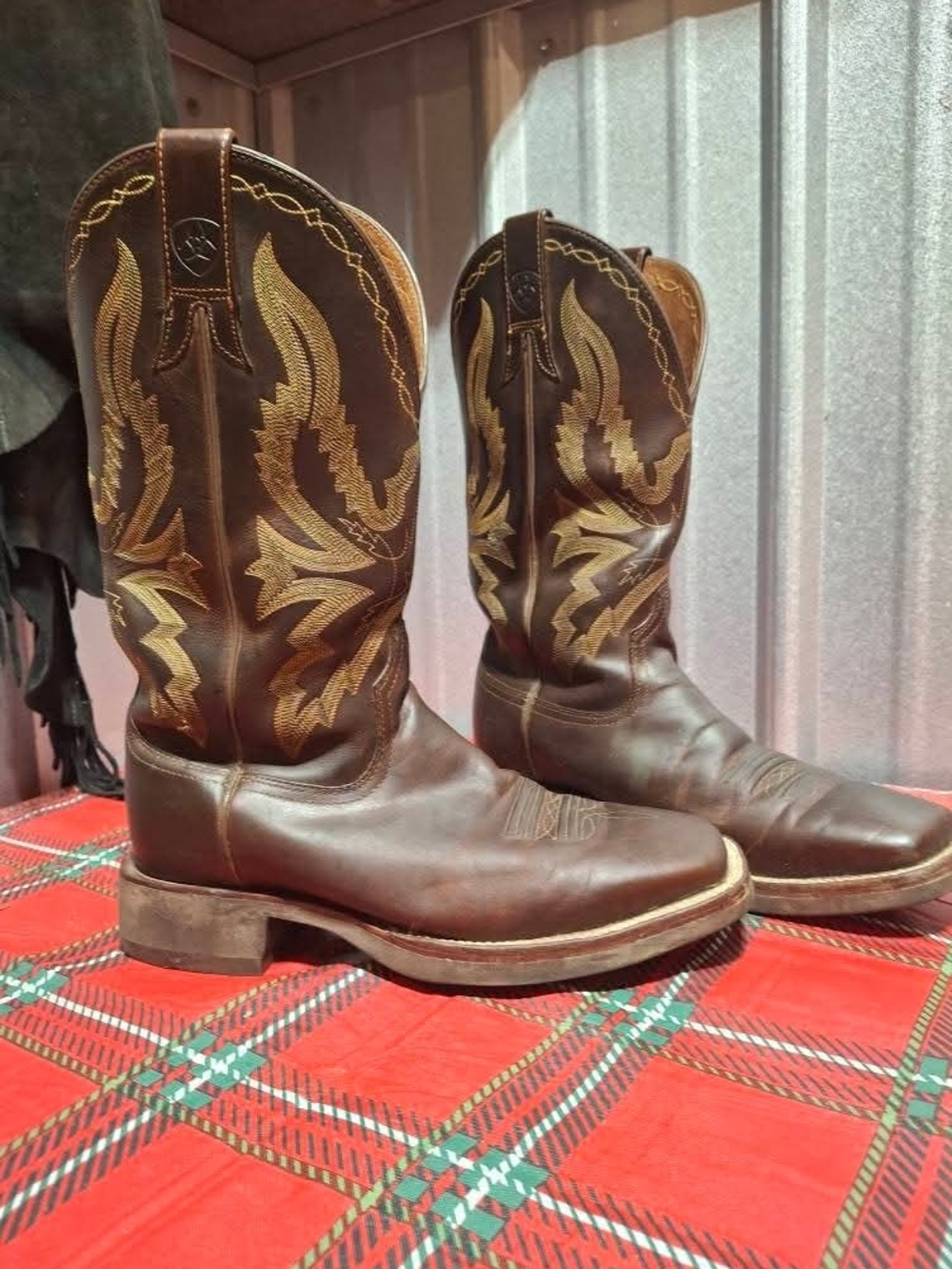 Ariat Brown Leather Cowboy Boots with Gold Stitching